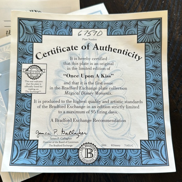 Bradford Exchange Disney Collection With Certificate Of Authenticity - Picture 2 of 4